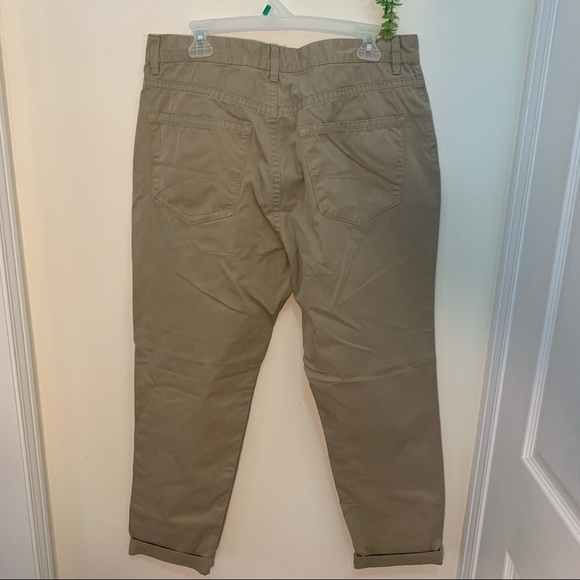 Tommy Hilfiger Men Timeless Khaki Straight Leg Relaxed Fit Pants - Picture 5 of 12